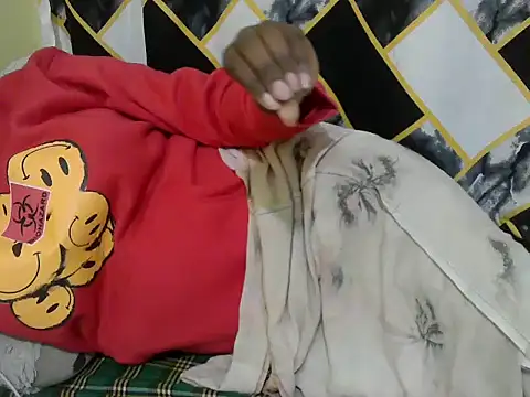 lilmomaa webcam