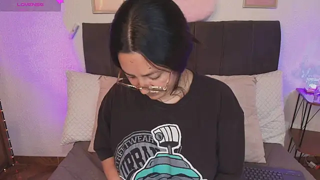 samm_curvy webcam
