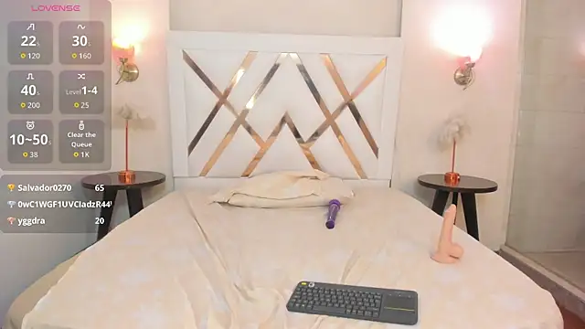 Sky_Collins_ webcam