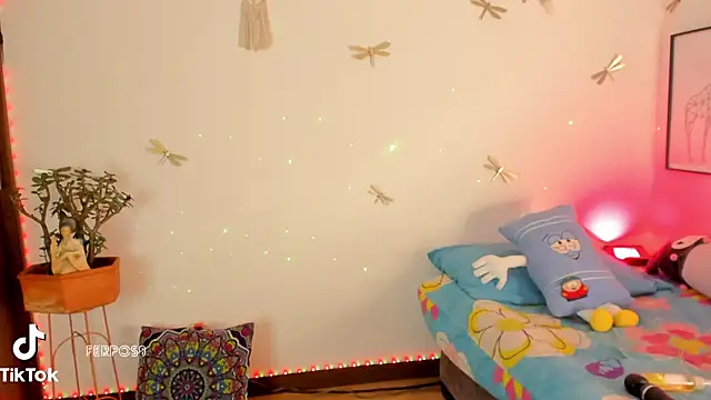 princessluna_19 webcam