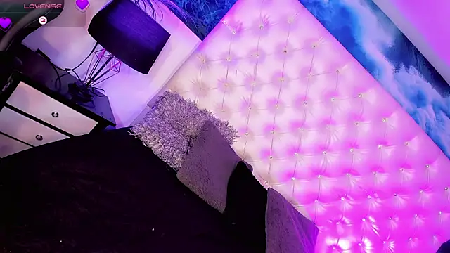 Keira_Fox31 webcam