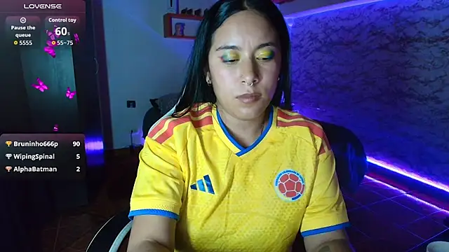 Camila_IRoose webcam