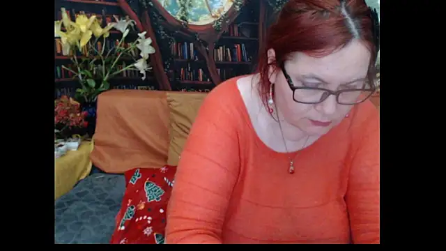 PlayfullMature webcam