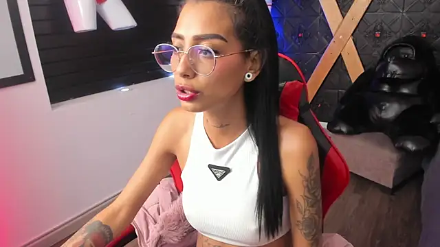 KarlaSlutSkinny__ webcam