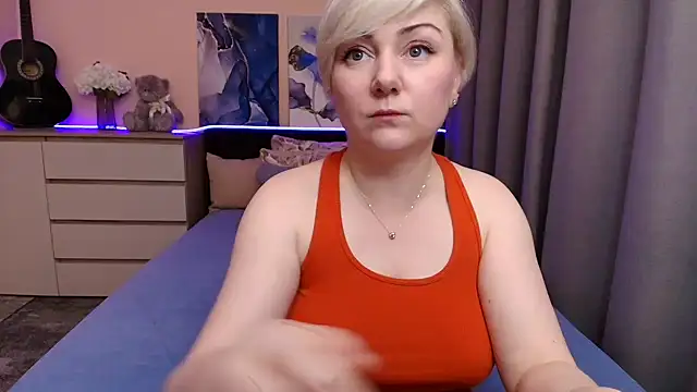BlondPearl webcam