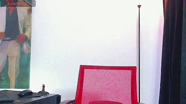 dark_sailent webcam