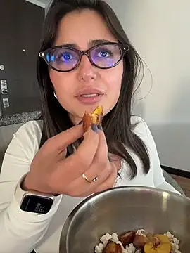 sukhakunis1 webcam