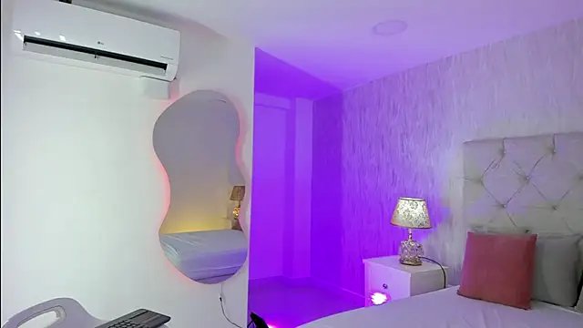 Maria_Angel01_ webcam