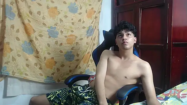 alice_julls webcam