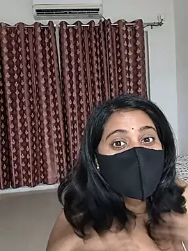 Cute-Maanvi webcam