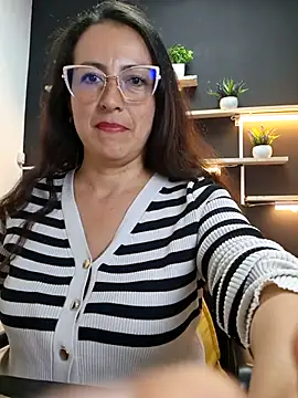 Lauryn_Jones webcam