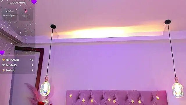 SofiaBloomm webcam