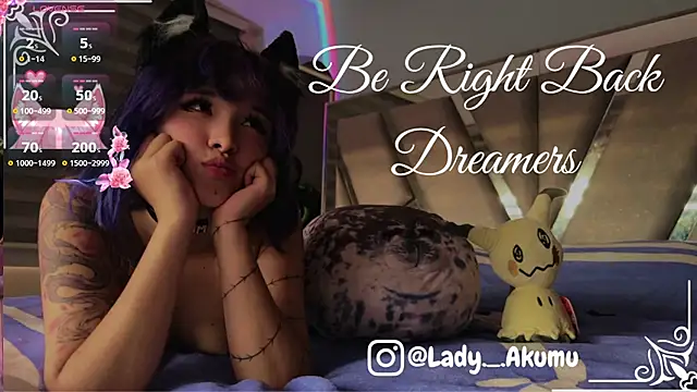 LadyAkumu webcam