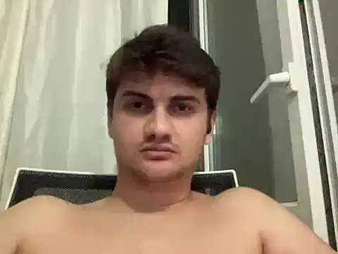 hazel_boy live cam on StripChat