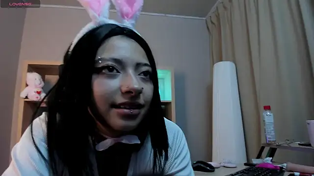 shiny_wolf webcam