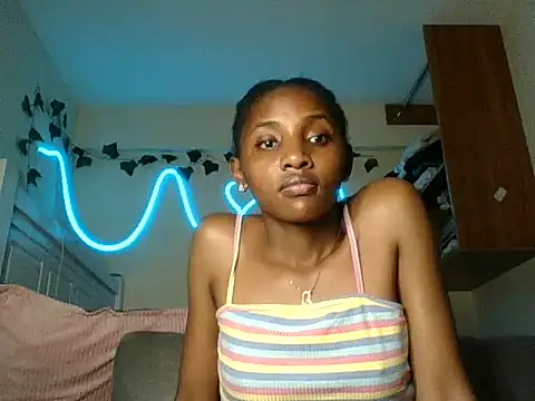 Velvet_peach webcam