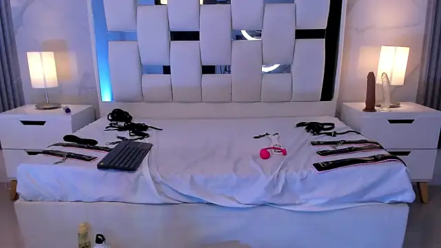 Lana_Hard_As webcam
