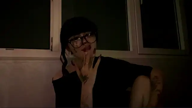 HolyCute webcam