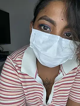 I_am_amisha webcam