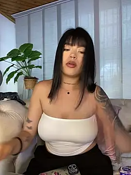 ViioletaXXX webcam
