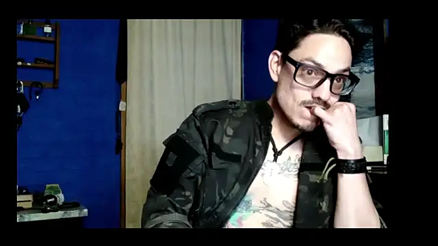 Andre_White live cam on StripChat