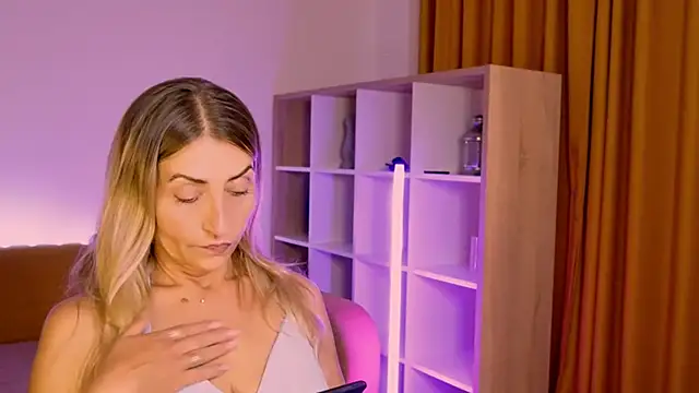 ZoeGrant webcam