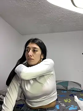KiraKayLeiigh