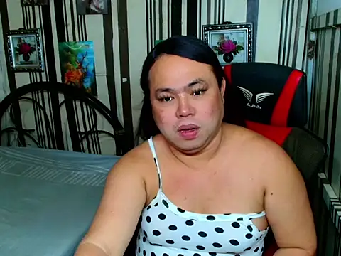 UnCut_Cock_Ts webcam