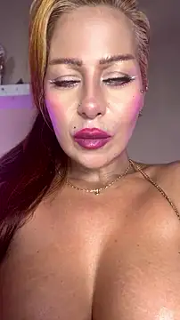 SusanAriasl webcam