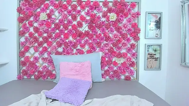 emmyrouse_ webcam