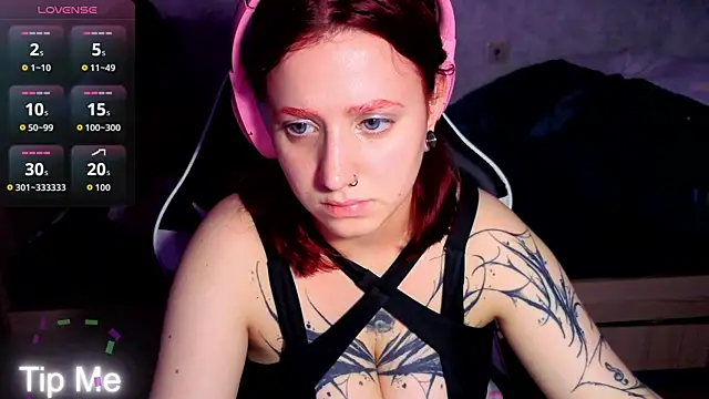 Mini_Lady1 webcam