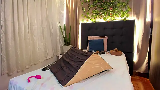 Delilah_85 webcam
