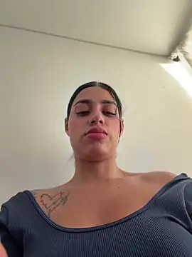 AlannaEvons webcam