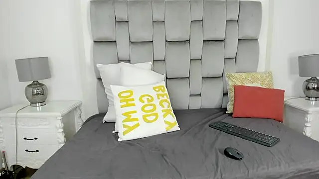 ChikiBom28 webcam