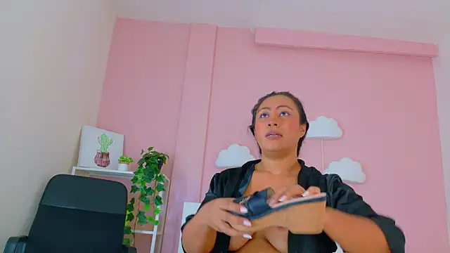 SeleneGibson__ webcam