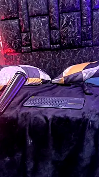 mary_luckaysha_ webcam