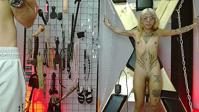 Hardcore_Room_Bdsm_ webcam
