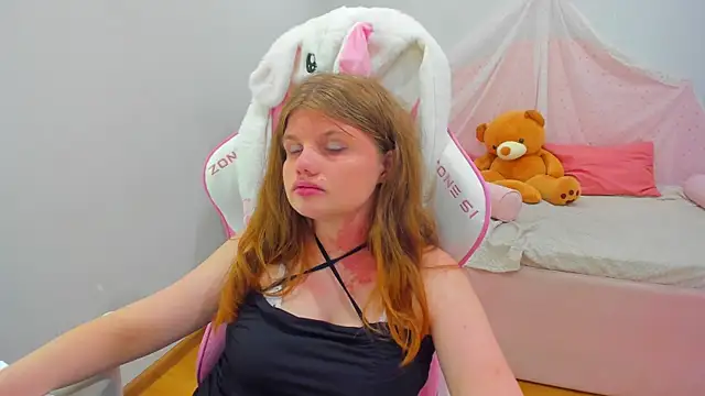 ChloeHalses webcam