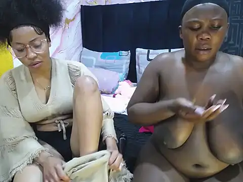 michellycherryxx24 webcam