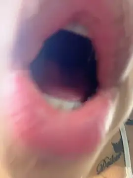 EmmaExoticaXXX webcam