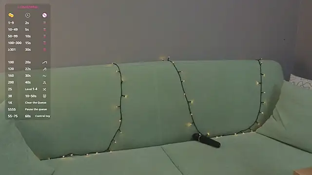BlondeKelly webcam