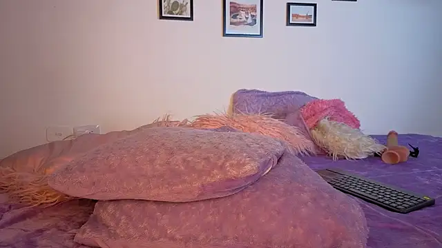 Victoria-Jacksonn webcam