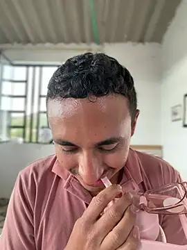 Simone_Miller webcam