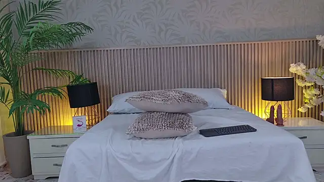 Carrie_GB webcam