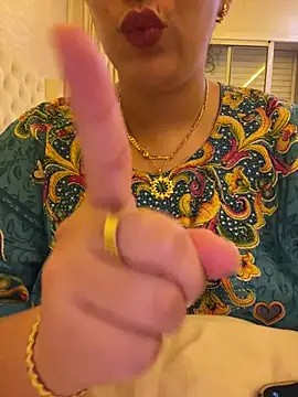 Bold-arabic-vibes webcam