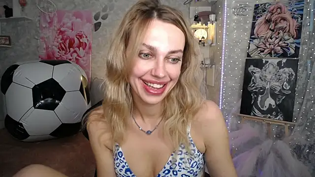 NickyAdamidi webcam