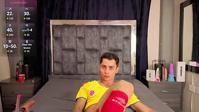 LeoMonnroe webcam