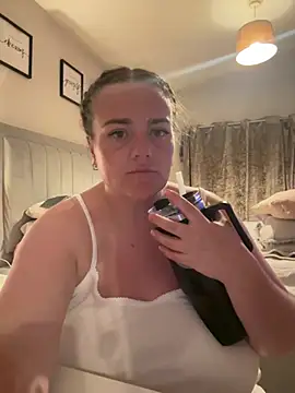 Bustygem_ webcam
