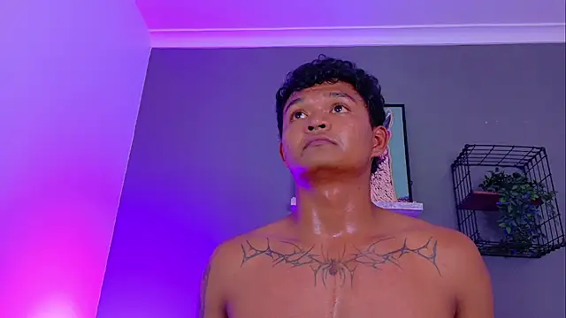 AndrewKenoxx__ webcam