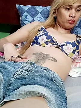 QueenSoreal webcam